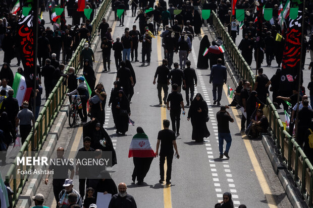 تشییع پیکر 60 شهید اقتدار در تهران - 3 28