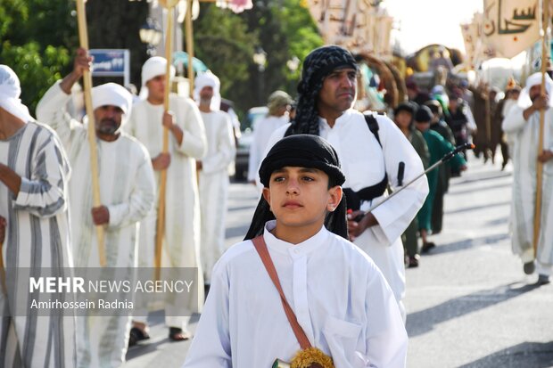 حرکت نمادین کاروان نینوا در بیرجند