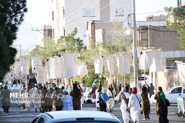حرکت نمادین کاروان نینوا در بیرجند