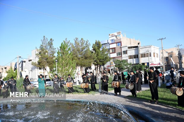 حرکت نمادین کاروان نینوا در بیرجند