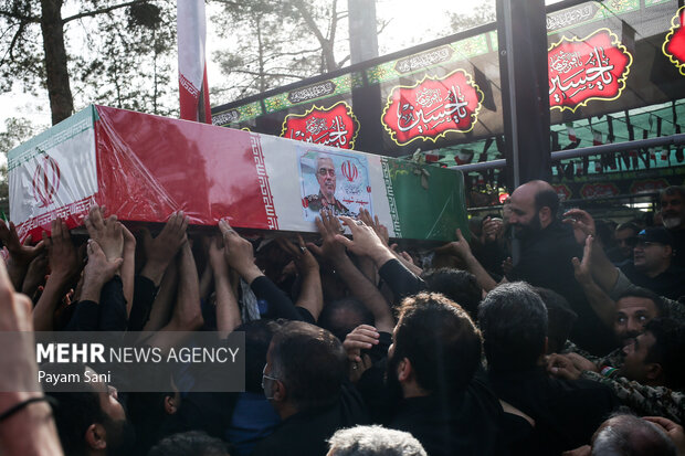 تشییع پیکر سردار شهید محمد باقری