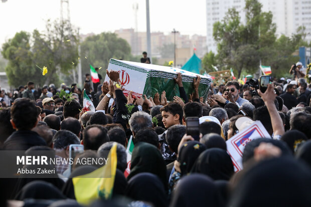 تشییع پیکر مطهر شهید «سعید آذربادگان» در بندرعباس
