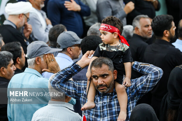 تشییع پیکر مطهر شهید «سعید آذربادگان» در بندرعباس