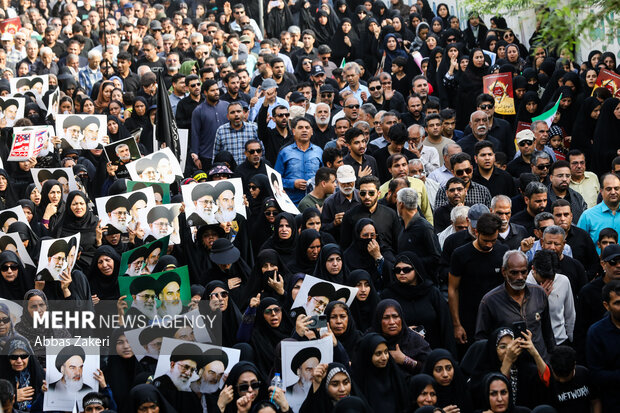 تشییع پیکر مطهر شهید «سعید آذربادگان» در بندرعباس
