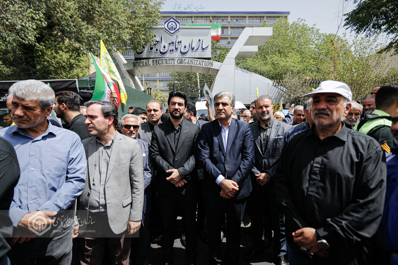 حضور مدیرعامل سازمان تأمین اجتماعی در مراسم تشییع شهدای اقتدار