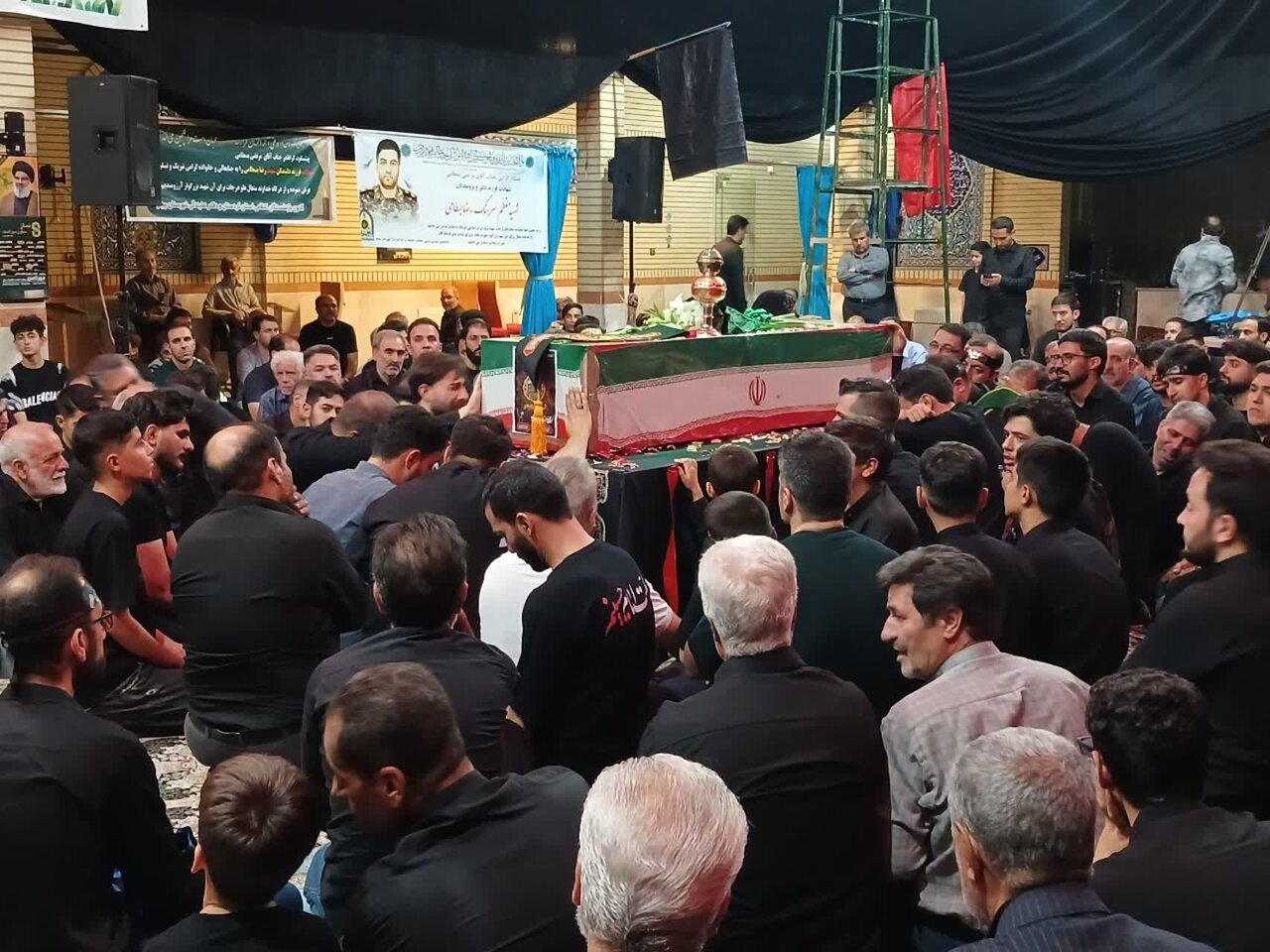شهيد،شهيدان،بسطامي،خداوند،موهبت،تشييع،الهي،امام