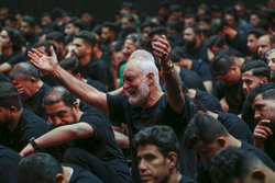 خوشا به پیرغلامان که مو سفید شدند؛ در آسیاب حسینیه با حسین حسین