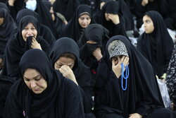 اقامه نماز و طواف پیکر سپهبد شهید حسین سلامی در حرم عبدالعظیم حسنی