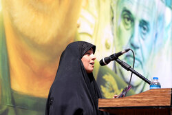 آتش دل تا فریاد رجز؛ دختر شهید شادمانی پیام پدر را تکرار کرد