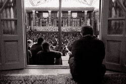 اینجا «دل‌ها» قرن‌هاست که در روضه می‌گریند!