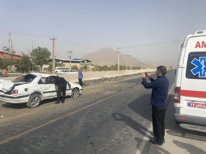 واژگونی خودرو مقابل شهرک صنعتی بازنه شازند هفت مصدوم بر جای گذاشت