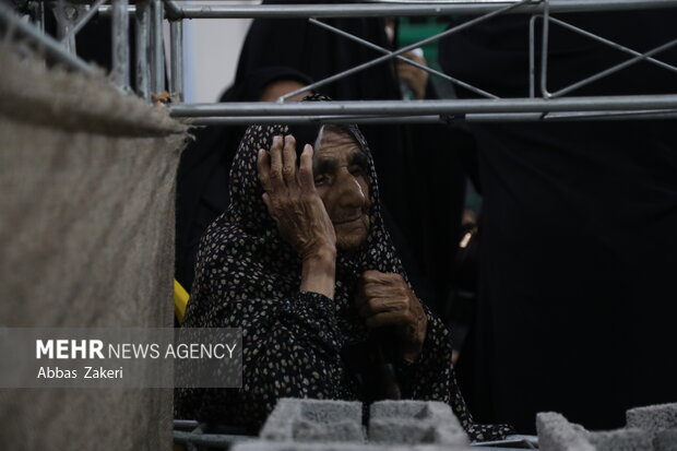 مراسم تدفین و خاکسپاری شهید «سعید آذربادگان» در گلزار شهدای بندرعباس