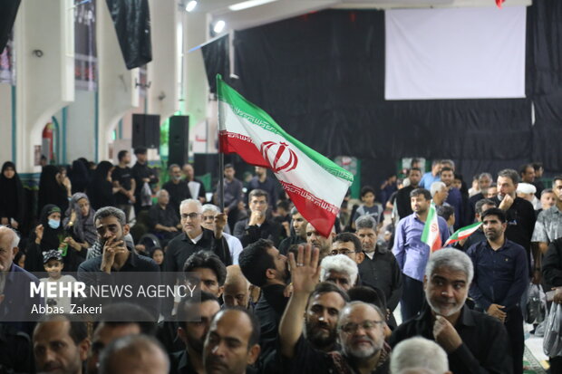 مراسم تدفین و خاکسپاری شهید «سعید آذربادگان» در گلزار شهدای بندرعباس