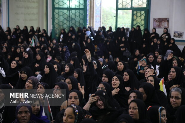 مراسم تدفین و خاکسپاری شهید «سعید آذربادگان» در گلزار شهدای بندرعباس
