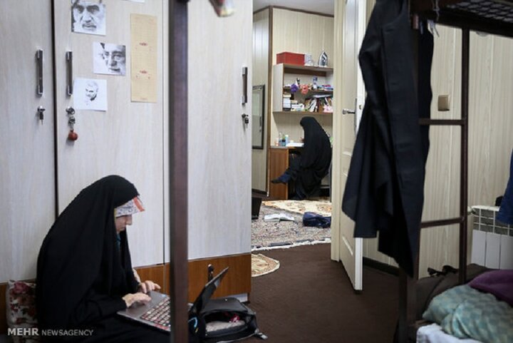 هیچ‌گونه اسکان شبانه در خوابگاه ممکن نیست