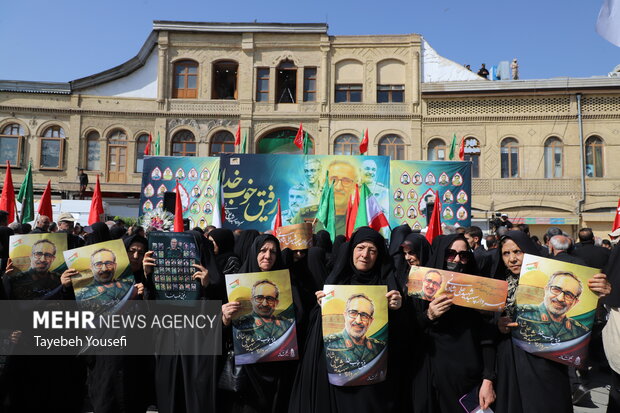 تشییع و خاکسپاری پیکر سردار شهید «علی شادمانی» در همدان