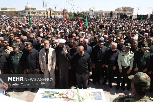 تشییع و خاکسپاری پیکر سردار شهید «علی شادمانی» در همدان