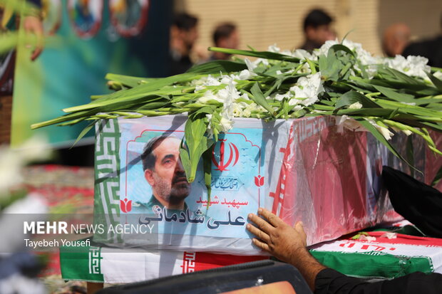 تشییع و خاکسپاری پیکر سردار شهید «علی شادمانی» در همدان