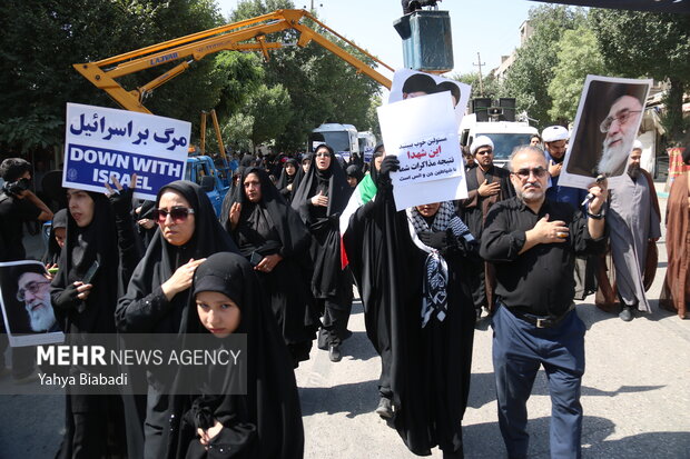 آیین تشییع شهيد مدافع وطن «نيما ايزدی آرا» از کارکنان يگان ويژه فراجا در کرمانشاه
