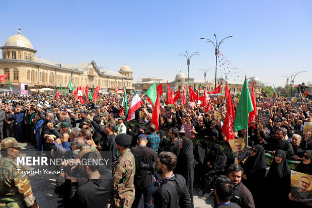 تشییع و خاکسپاری پیکر سردار شهید «علی شادمانی» در همدان