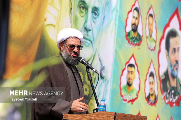 تشییع و خاکسپاری پیکر سردار شهید «علی شادمانی» در همدان