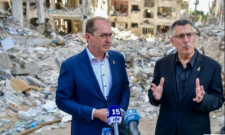 German Minister visits Iran attack site in Israel