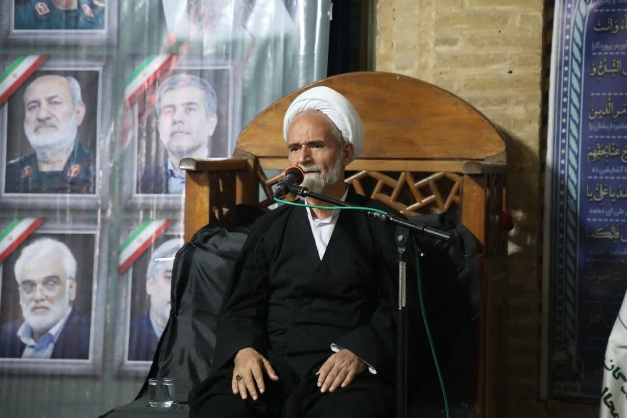 محبت،شهدا،اهميت،بغض،شهادت،دين،دنيا،امام،نقش،اشاره،آخرت،كربلا