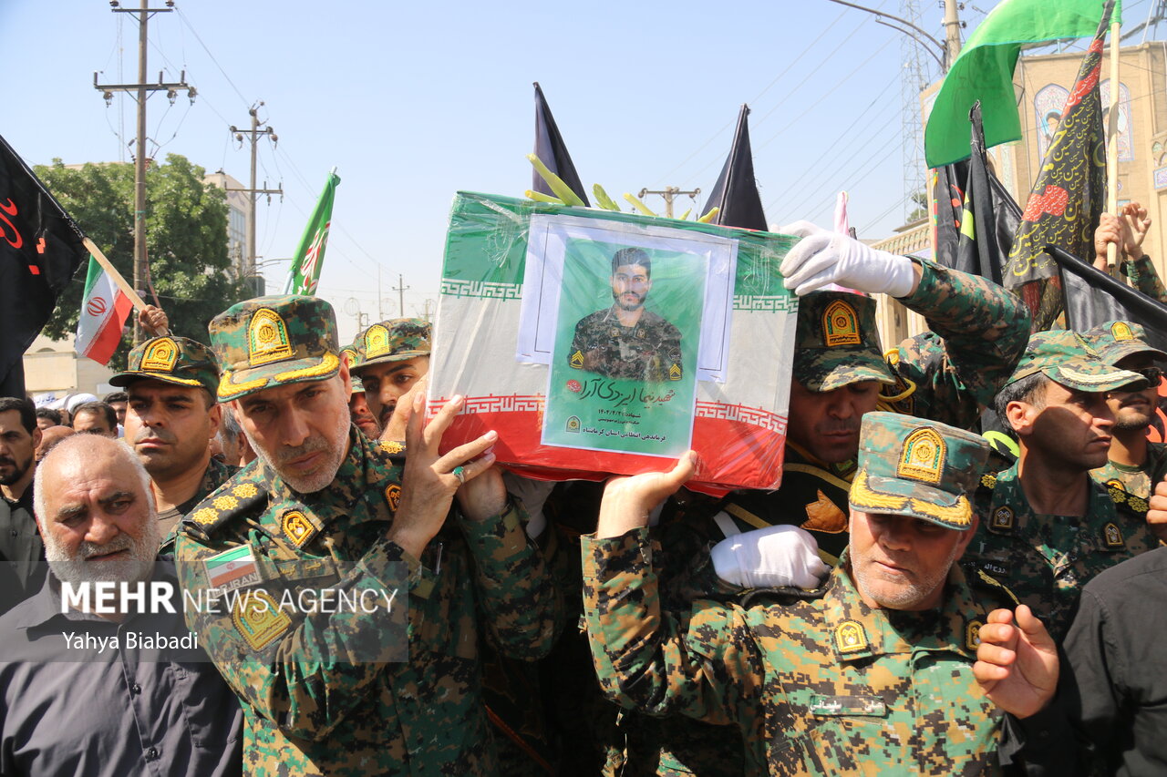 آیین تشییع شهید مدافع وطن «نیما ایزدی آرا» در کرمانشاه