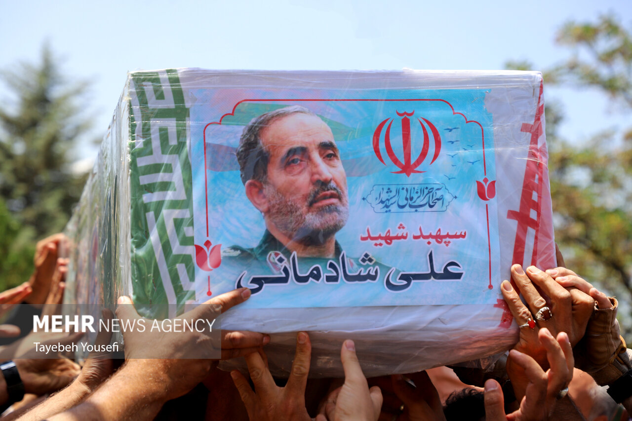 سردار،شادماني،امنيت،تأمين،شهيد،نقش،مردمداري،همرزم،الگويي