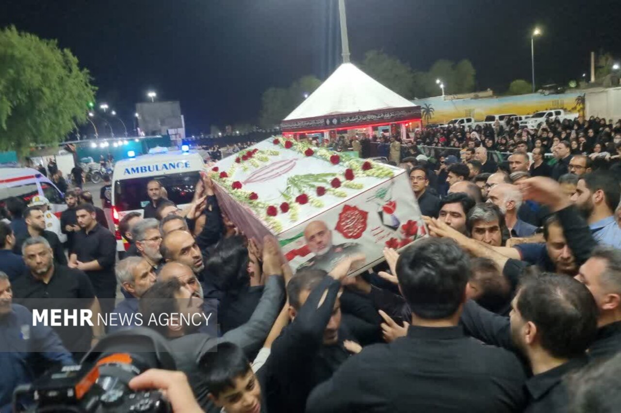 حضور علی لاریجانی در مراسم وداع با پیکر سردار رشید در دزفول