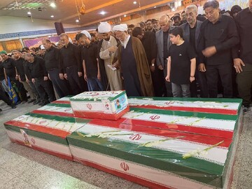 تشييع جثمان العالم النووي الشهيد مصطفى ساداتي وأعضاء عائلته في طهران