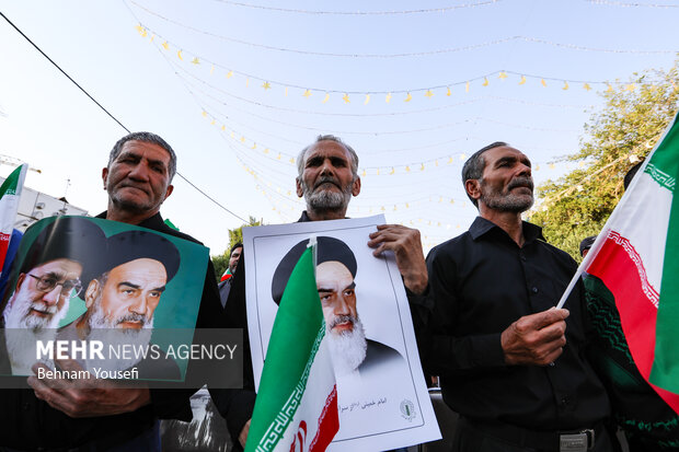 مراسم گرامیداشت شهدای استان مرکزی در جنگ تحمیلی ۱۲ روزه