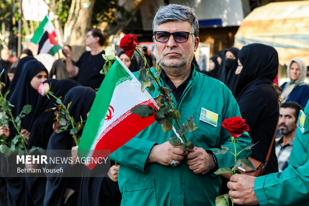 مراسم گرامیداشت شهدای استان مرکزی در جنگ تحمیلی ۱۲ روزه
