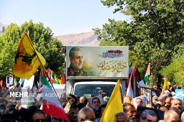 برگزاری تشییع سرلشکر شهید ایزدی در قم