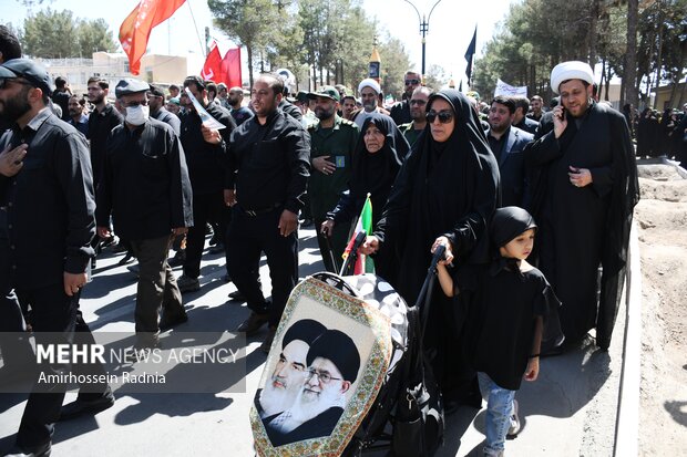 مراسم تشییع پیکر مطهر دو شهید مدافع وطن در بیرجند