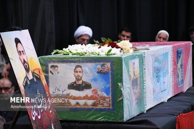 مراسم تشییع پیکر مطهر دو شهید مدافع وطن در بیرجند