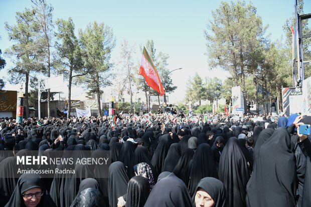 مراسم تشییع پیکر مطهر دو شهید مدافع وطن در بیرجند