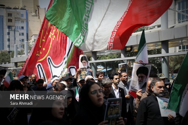 پیکر شهید «سید حسن حسینینژاد» میهمان مشهدیها پیکر شهید «سید حسن حسینینژاد» میهمان مشهدیها