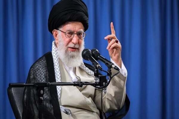 خبير قرغيزي: قائد الثورة الاسلامية أصبح رمزًا عالميًا للمقاومة