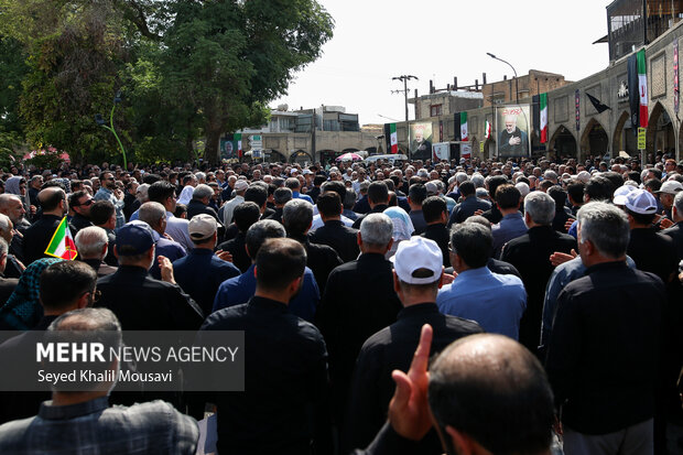 تشییع پیکر سپهبد شهید «غلامعلی رشید» و فرزندش در دزفول