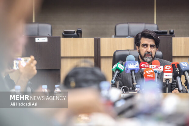 عبدالمطهر محمدخانی سخنگوی شهرداری تهران در نشست خبری «قرارگاه ایران»
