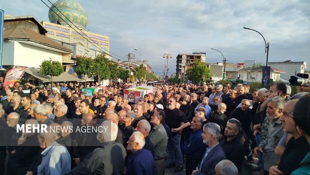 پیکر مطهر ۵ شهید تجاوز رژیم صهیونیستی در آستانه اشرفیه تشییع شد
