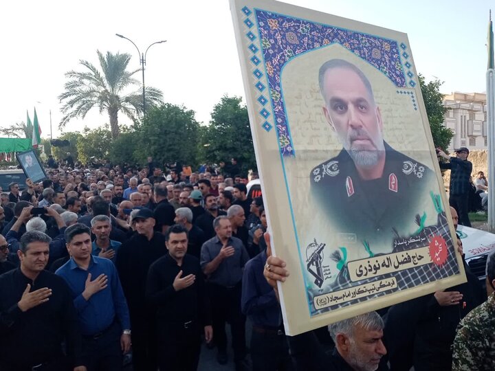 بدرقه پیکر پاک شهید سرلشکر فضلالله نوذری به آرامگاه ابدیاش در کازرون