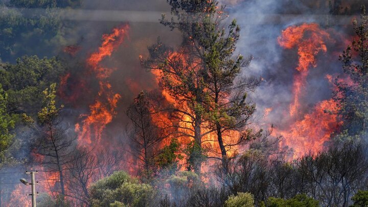 Turkey wildfires devastate Izmir for second day - Mehr News Agency