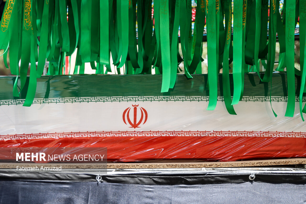 کاروان پرستوها در آسمان داغ کاشان؛ وداع حماسی با هفت شهید آسمانی