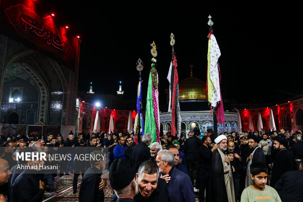 عزاداری زائران استان خراسان شمالی در حسینیه حرم امام رضا (ع)