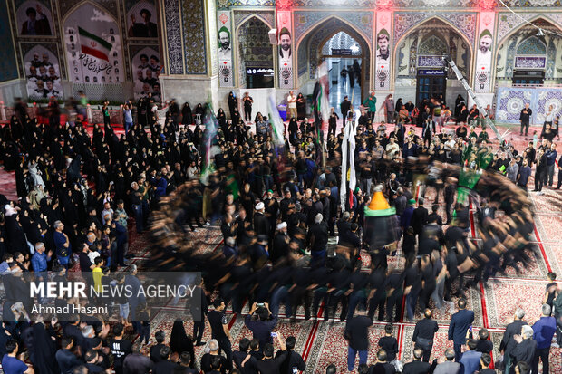 عزاداری زائران استان خراسان شمالی در حسینیه حرم امام رضا (ع)