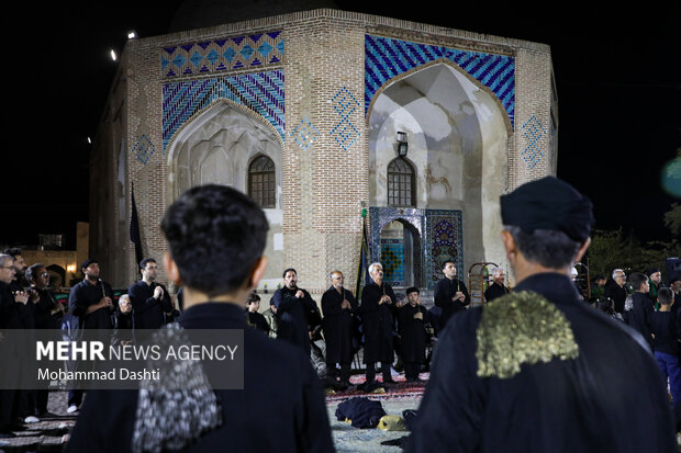 عزاداری شب پنجم محرم در بقعه شیخ جبرائیل کلخوران اردبیل