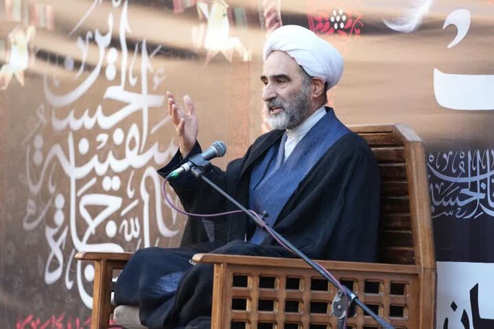 دشمنان از هویت ملی و اسلامی ملت ایران هراس دارند دشمنان از هویت ملی و اسلامی ملت ایران هراس دارند