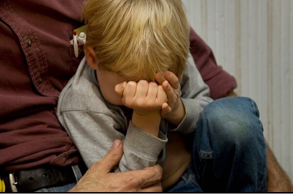 چگونه با فرزندانمان درباره جنگ صحبت کنیم؟